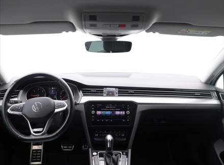 Volkswagen - Passat