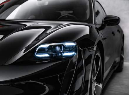 Porsche - Taycan