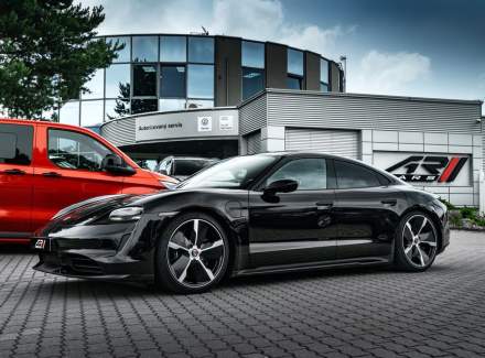 Porsche - Taycan
