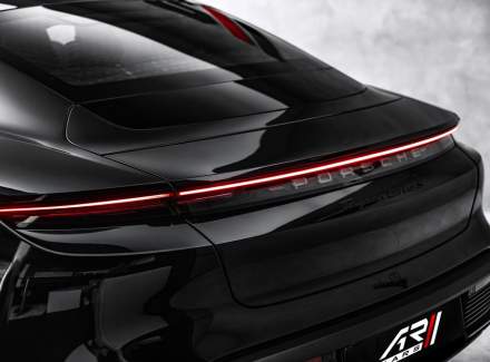 Porsche - Taycan