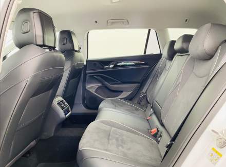 Volkswagen - Passat