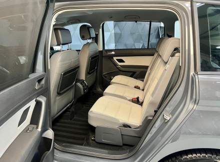 Volkswagen - Touran