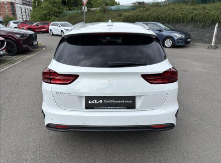 Kia - Cee'd