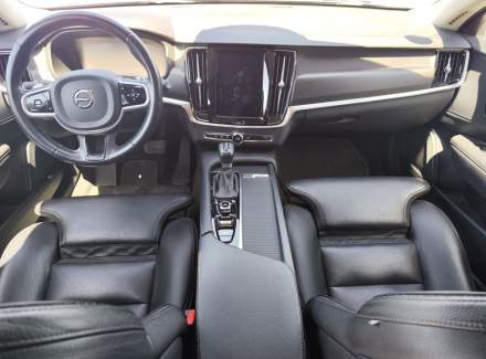 Volvo - V90