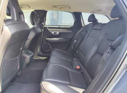 Volvo - V90