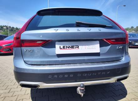 Volvo - V90
