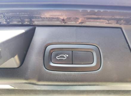 Volvo - V90