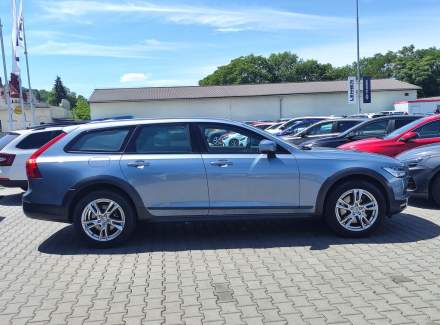 Volvo - V90