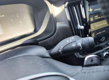 Volvo - V90