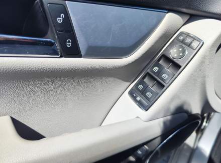 Mercedes-Benz - C-class
