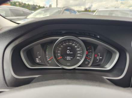 Volvo - V40