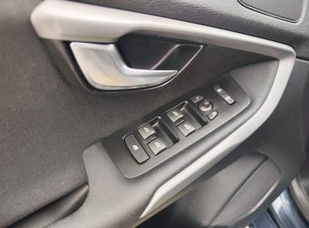 Volvo - V40