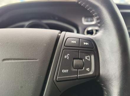 Volvo - V40