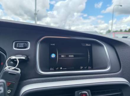 Volvo - V40