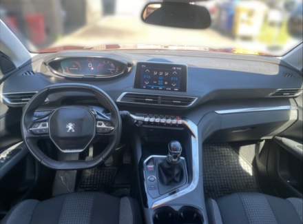 Peugeot - 5008