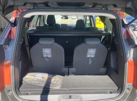 Peugeot - 5008
