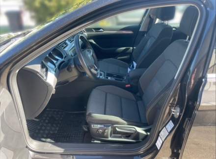 Volkswagen - Passat