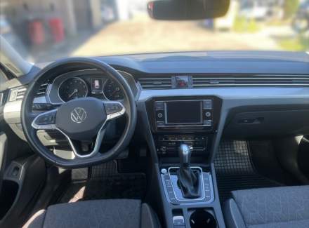 Volkswagen - Passat