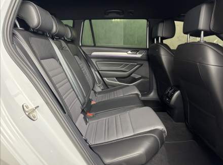 Volkswagen - Passat