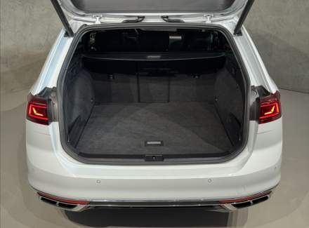 Volkswagen - Passat
