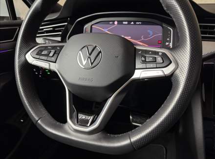 Volkswagen - Passat