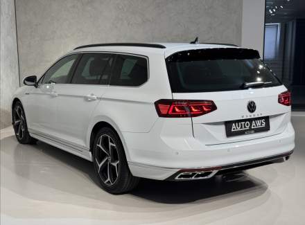 Volkswagen - Passat