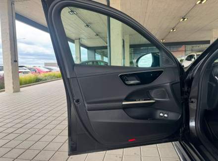 Mercedes-Benz - C-class