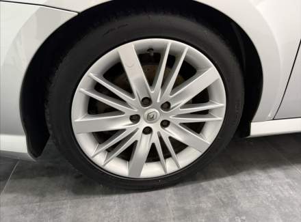 Renault - Laguna