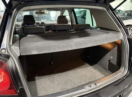 Volkswagen - Golf