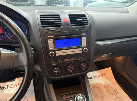 Volkswagen - Golf