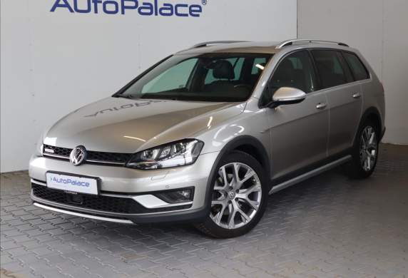 Volkswagen - Golf