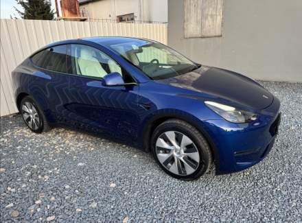 Tesla - Model Y