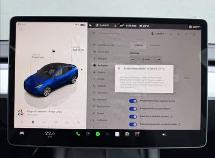 Tesla - Model Y