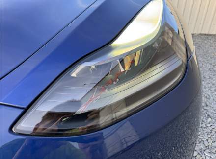 Tesla - Model Y