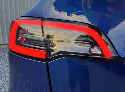 Tesla - Model Y