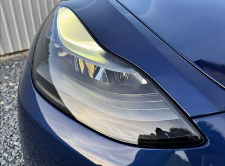 Tesla - Model Y