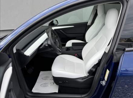 Tesla - Model Y
