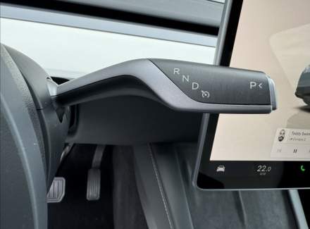 Tesla - Model Y