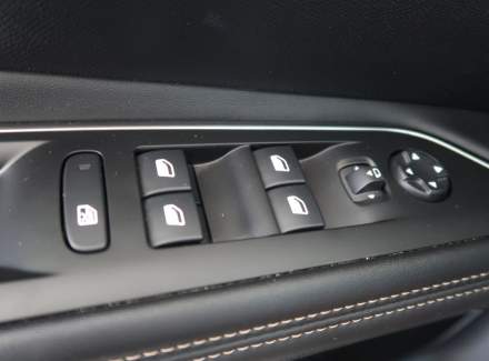 Peugeot - 3008