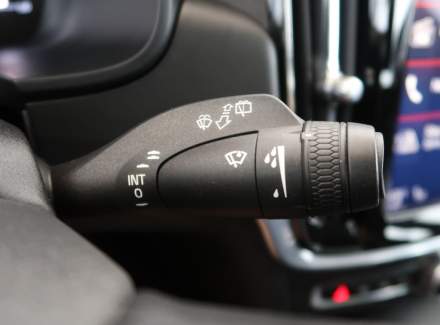 Volvo - V90