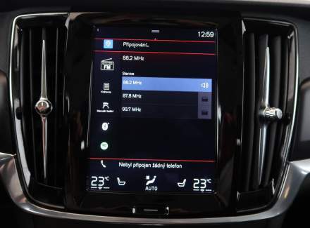 Volvo - V90