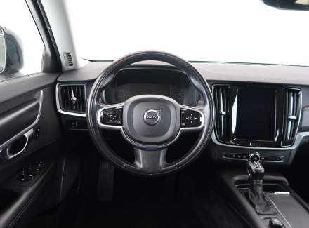 Volvo - V90