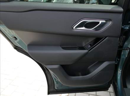 Land Rover - Range Rover Velar
