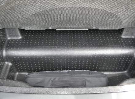 Land Rover - Range Rover Velar