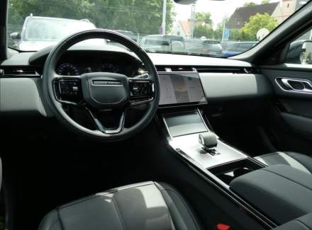 Land Rover - Range Rover Velar