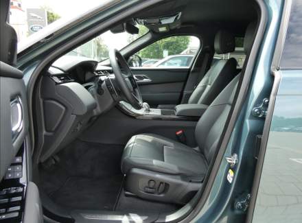 Land Rover - Range Rover Velar