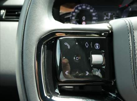 Land Rover - Range Rover Velar