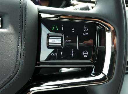 Land Rover - Range Rover Velar