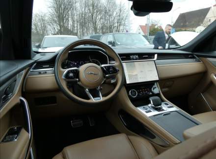 Jaguar - F-Pace