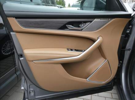 Jaguar - F-Pace